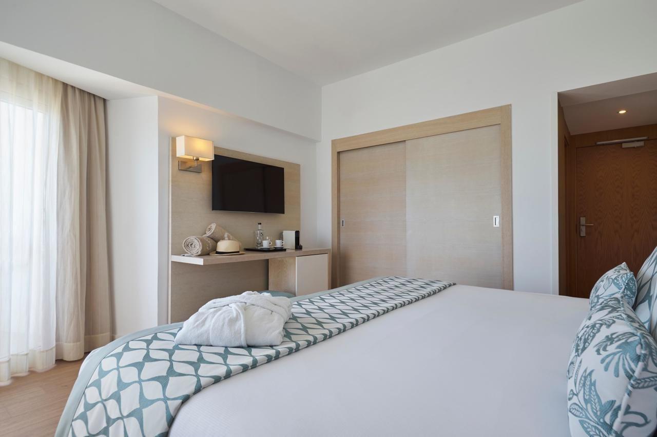 Pure Salt Garonda - Adults Only Hotel Playa de Palma  Exterior photo A room at the hotel