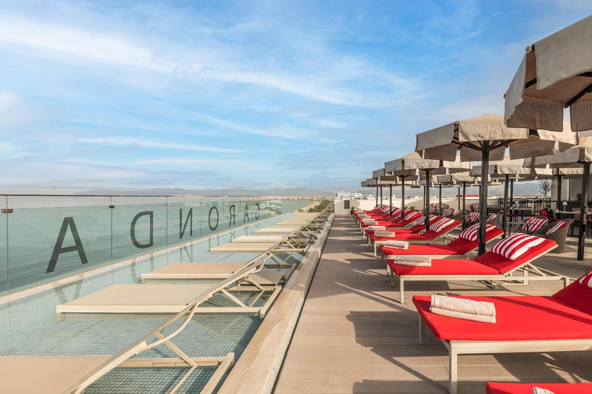 Pure Salt Garonda - Adults Only Hotel Playa de Palma  Exterior photo The rooftop pool at the hotel